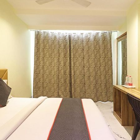 Hotel Good Vibe Near Delhi Igi Airport Yeni Delhi Dış mekan fotoğraf
