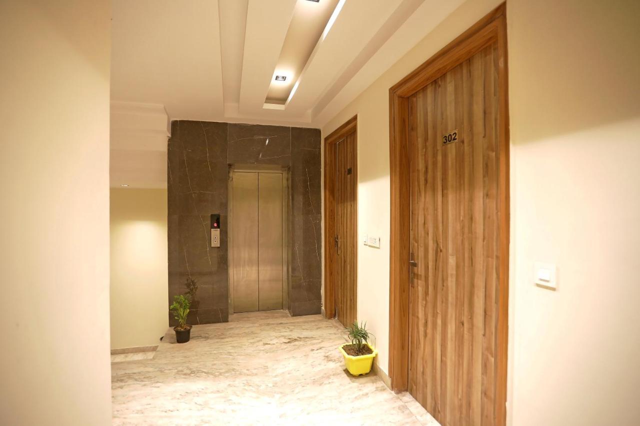 Hotel Good Vibe Near Delhi Igi Airport Yeni Delhi Dış mekan fotoğraf