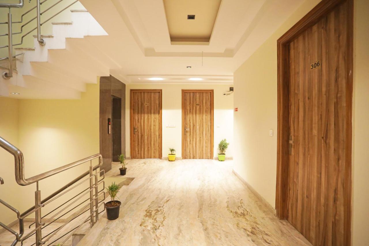 Hotel Good Vibe Near Delhi Igi Airport Yeni Delhi Dış mekan fotoğraf