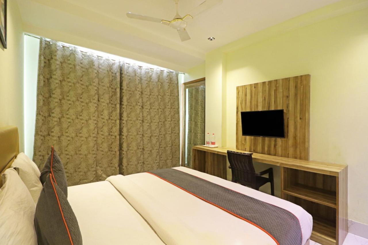 Hotel Good Vibe Near Delhi Igi Airport Yeni Delhi Dış mekan fotoğraf