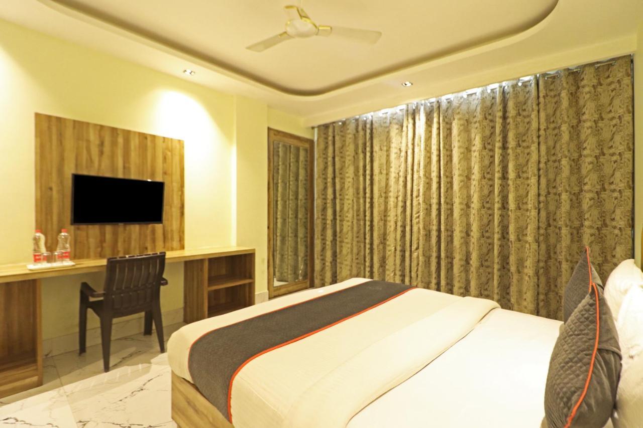 Hotel Good Vibe Near Delhi Igi Airport Yeni Delhi Dış mekan fotoğraf
