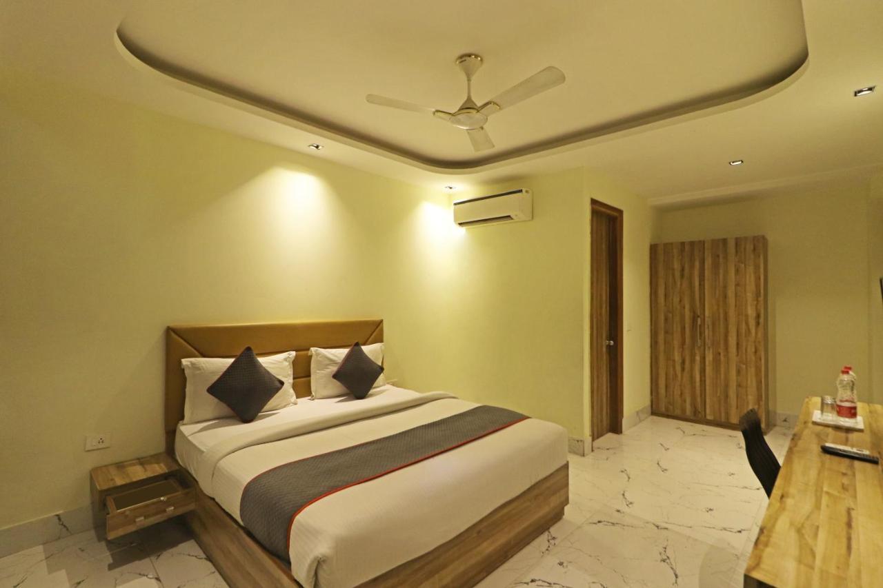 Hotel Good Vibe Near Delhi Igi Airport Yeni Delhi Dış mekan fotoğraf