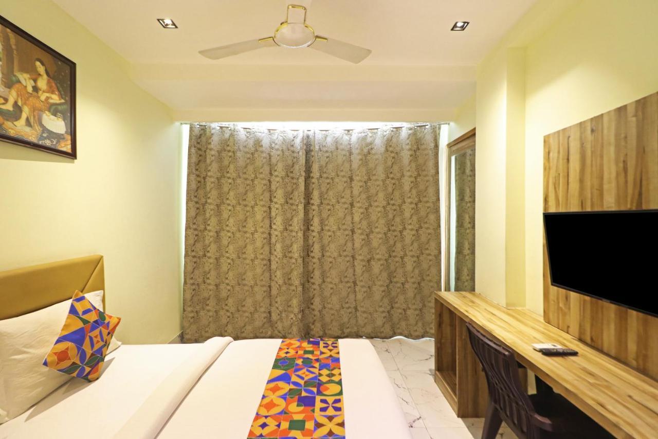 Hotel Good Vibe Near Delhi Igi Airport Yeni Delhi Dış mekan fotoğraf