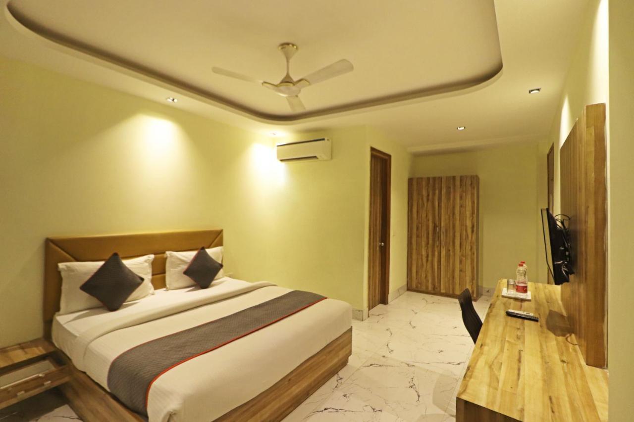 Hotel Good Vibe Near Delhi Igi Airport Yeni Delhi Dış mekan fotoğraf