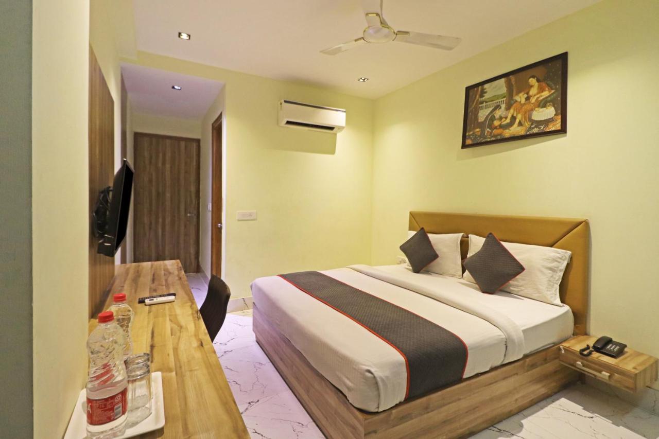 Hotel Good Vibe Near Delhi Igi Airport Yeni Delhi Dış mekan fotoğraf
